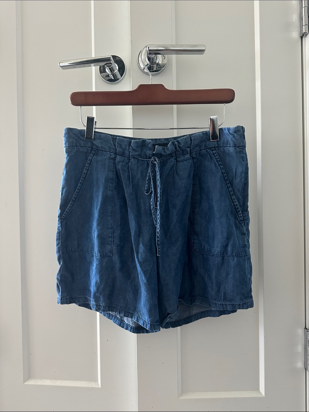 Armarni Jeans Lyocell Shorts Paper Bag Tie Style